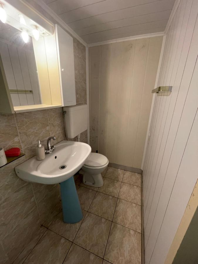 Kometer Soba Apartment โบเว็ก ภายนอก รูปภาพ