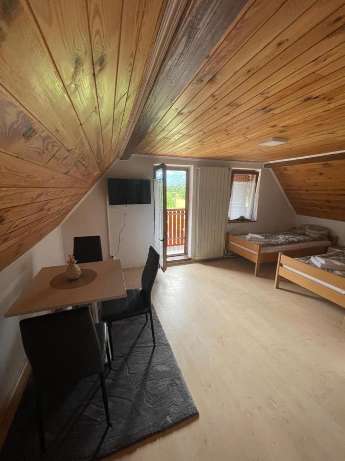 Kometer Soba Apartment โบเว็ก ภายนอก รูปภาพ